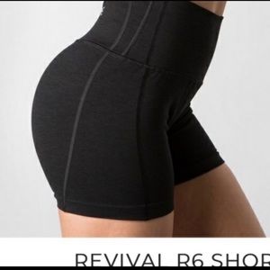 New Alphalete r6 Revival Shorts Sz Medium